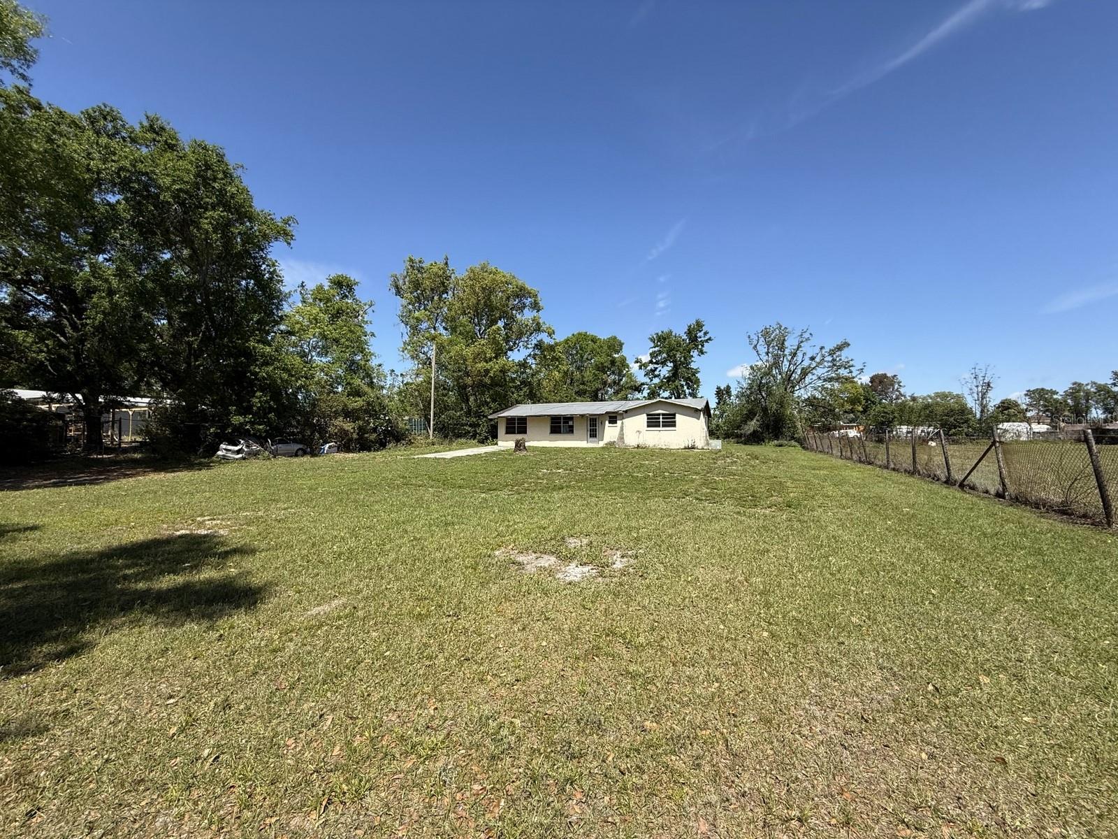 9526 EASTFIELD RD, THONOTOSASSA, FL, 33592