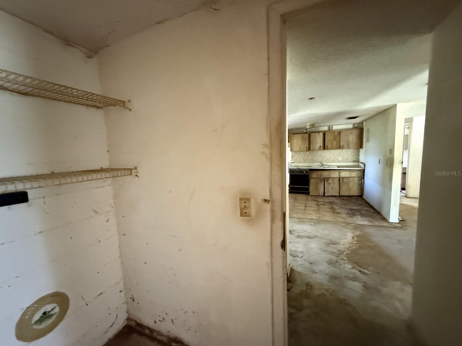 9526 EASTFIELD RD, THONOTOSASSA, FL, 33592