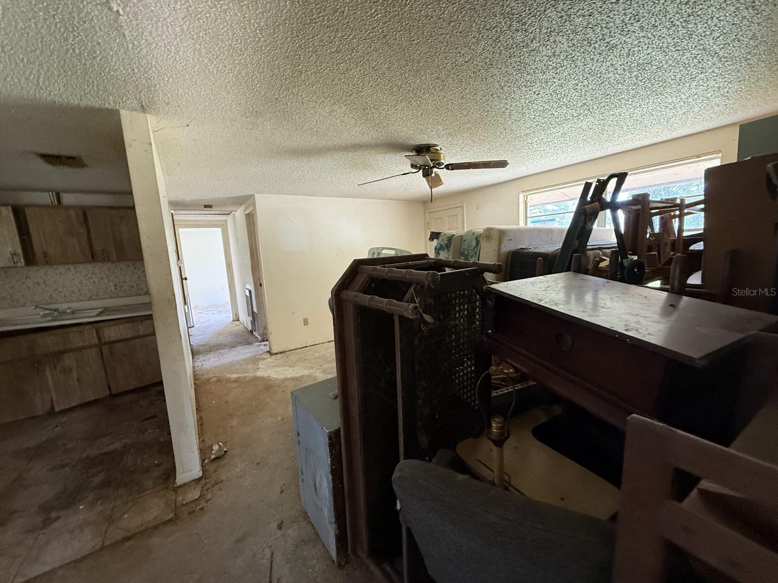 9526 EASTFIELD RD, THONOTOSASSA, FL, 33592