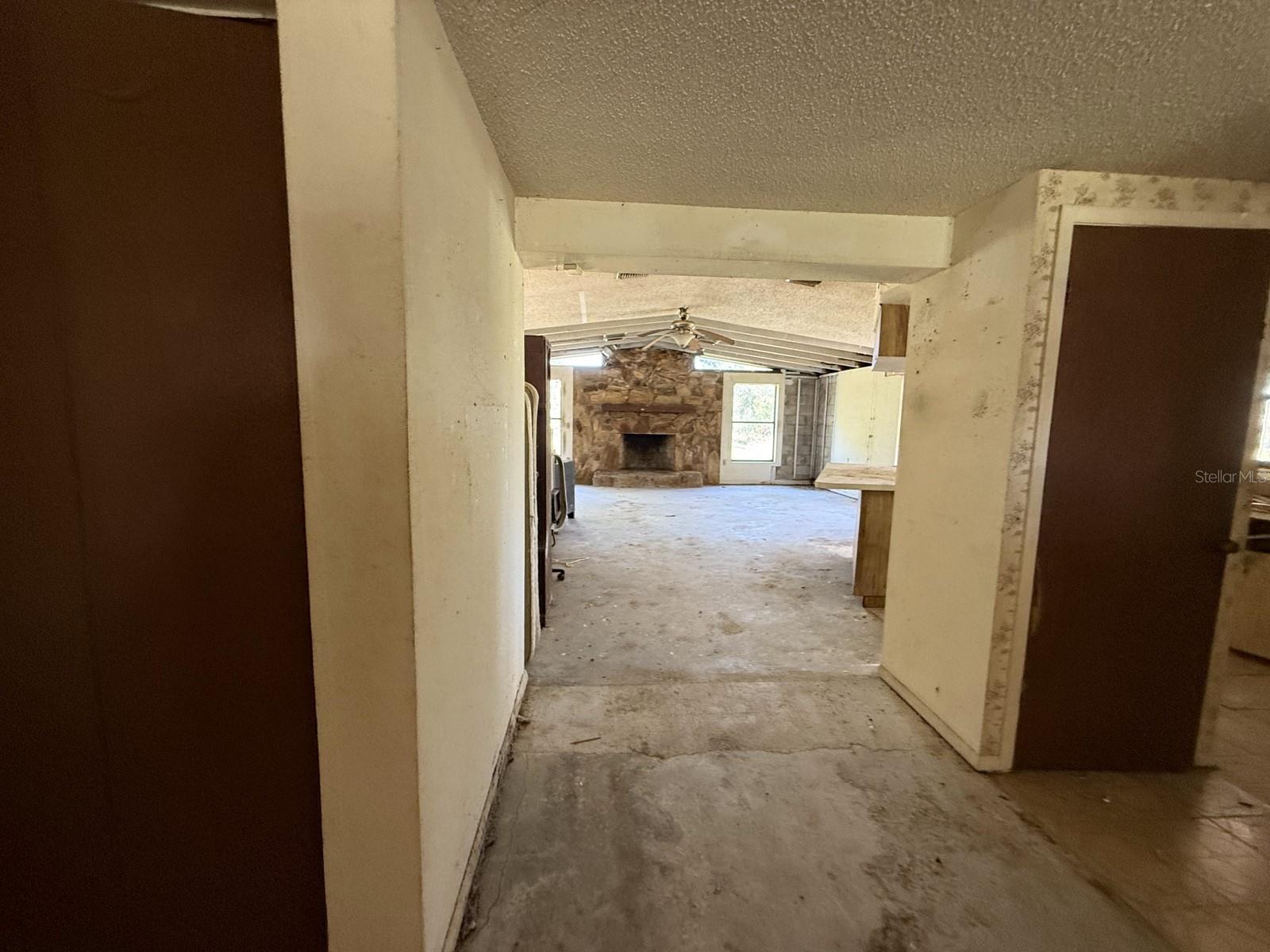 9526 EASTFIELD RD, THONOTOSASSA, FL, 33592