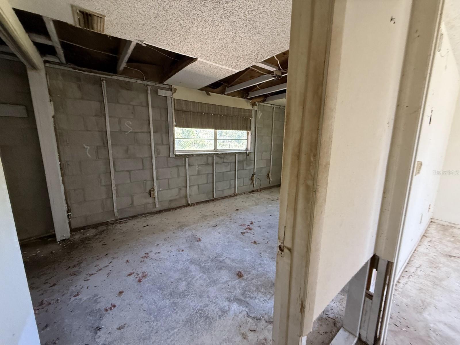 9526 EASTFIELD RD, THONOTOSASSA, FL, 33592