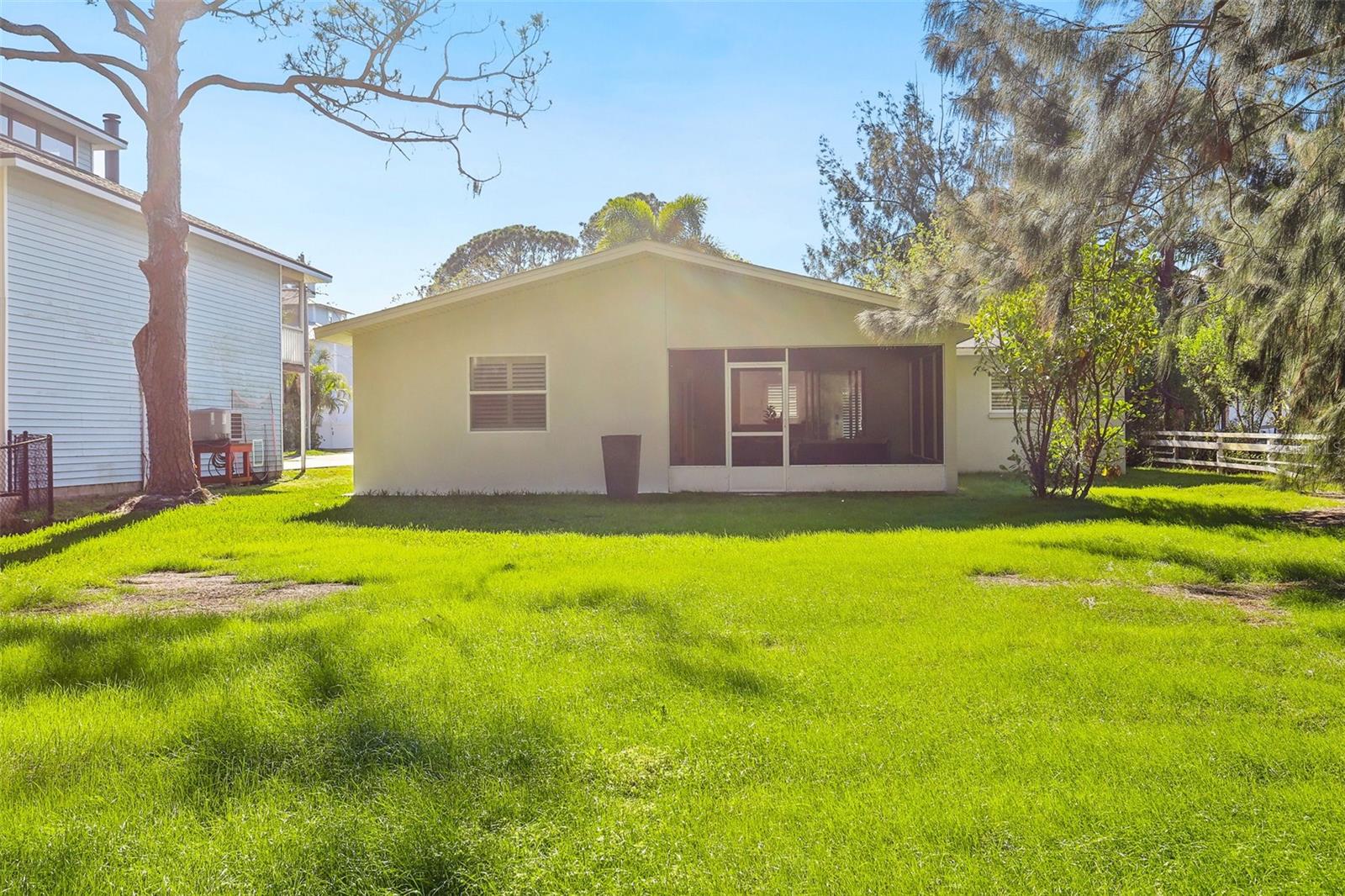 1908 SUTHERLAND DR W, PALM HARBOR, FL, 34683