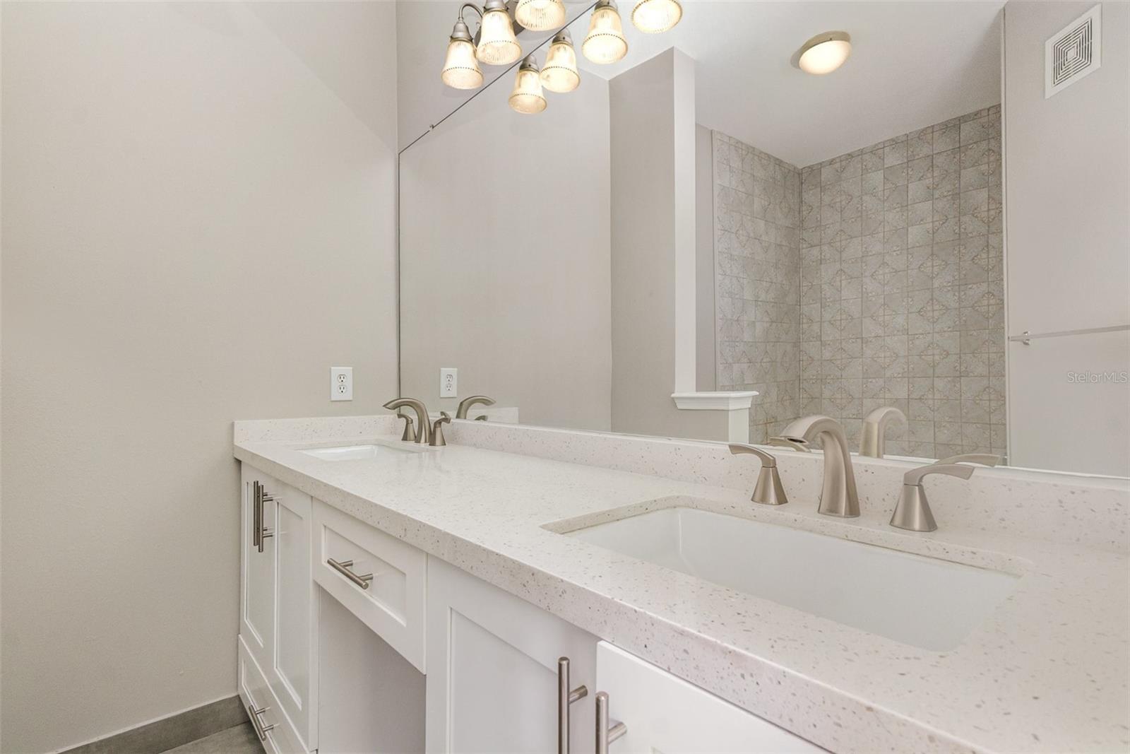 12849 MADISON POINTE CIR #101, ORLANDO, FL, 32821