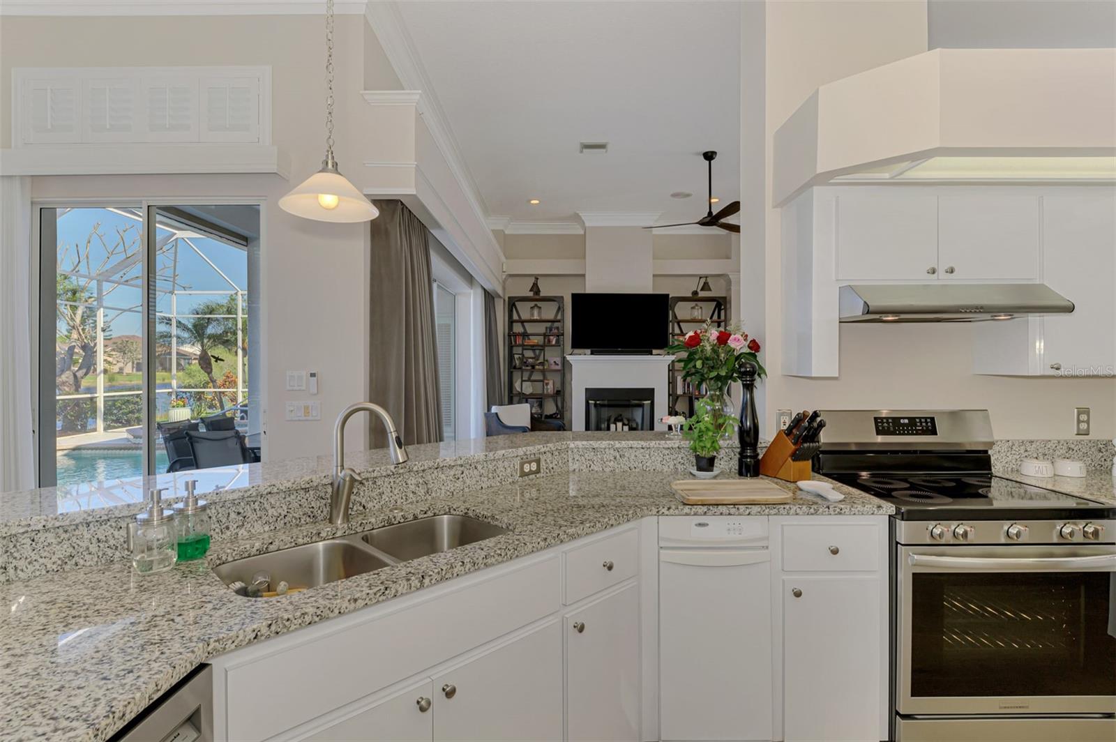 611 SAWGRASS BRIDGE RD, VENICE, FL, 34292