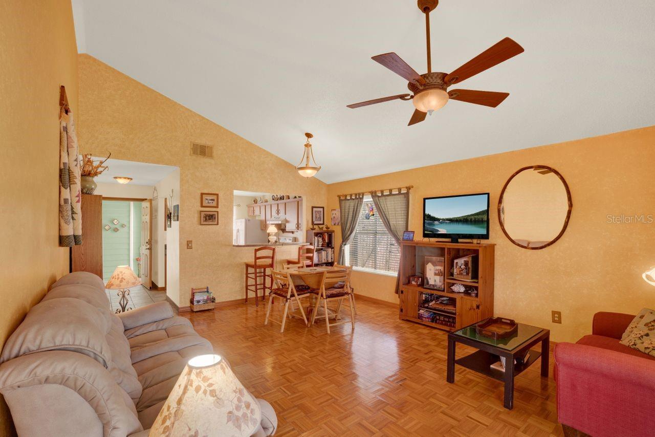182 EDGEWATER CIR, SANFORD, FL, 32773