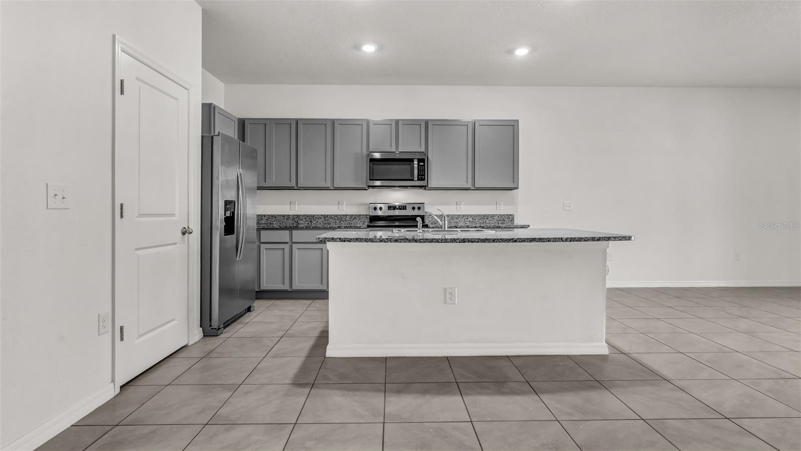 32963 PEZ LANDING LN, WESLEY CHAPEL, FL, 33543