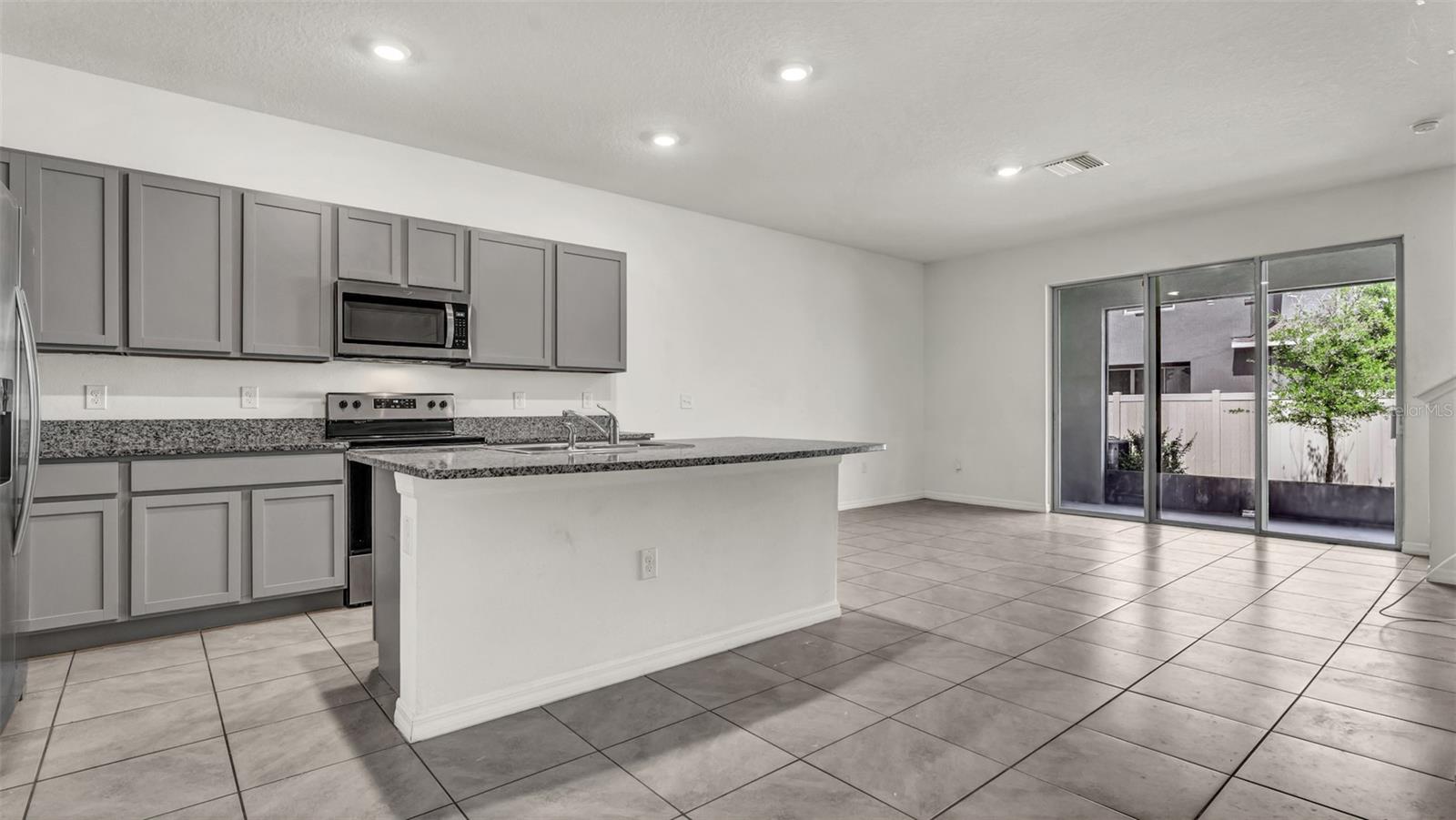32963 PEZ LANDING LN, WESLEY CHAPEL, FL, 33543