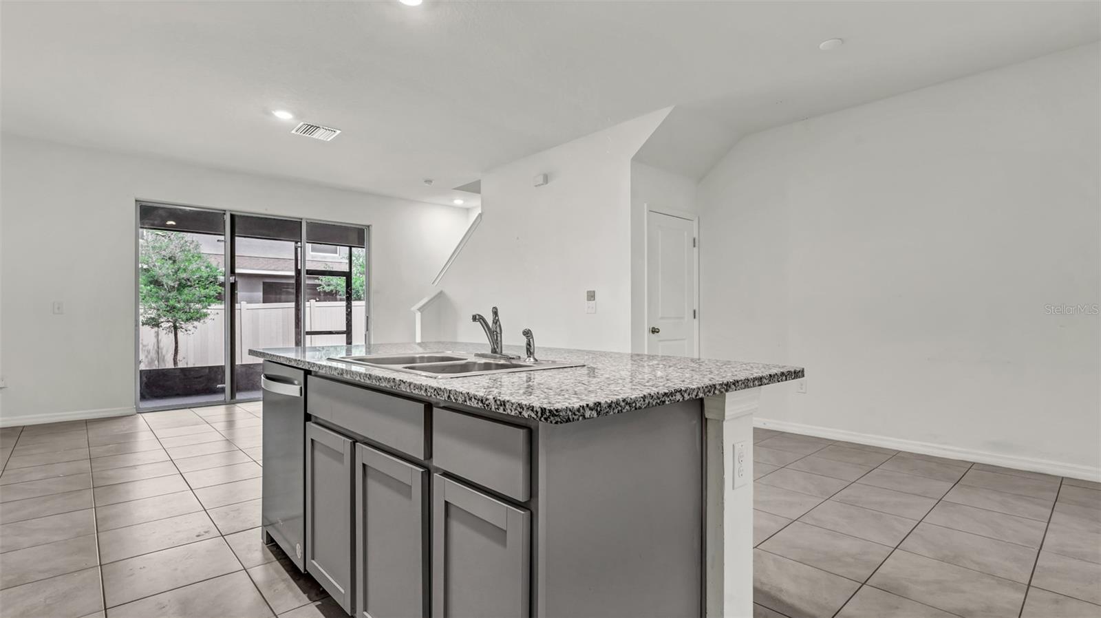 32963 PEZ LANDING LN, WESLEY CHAPEL, FL, 33543
