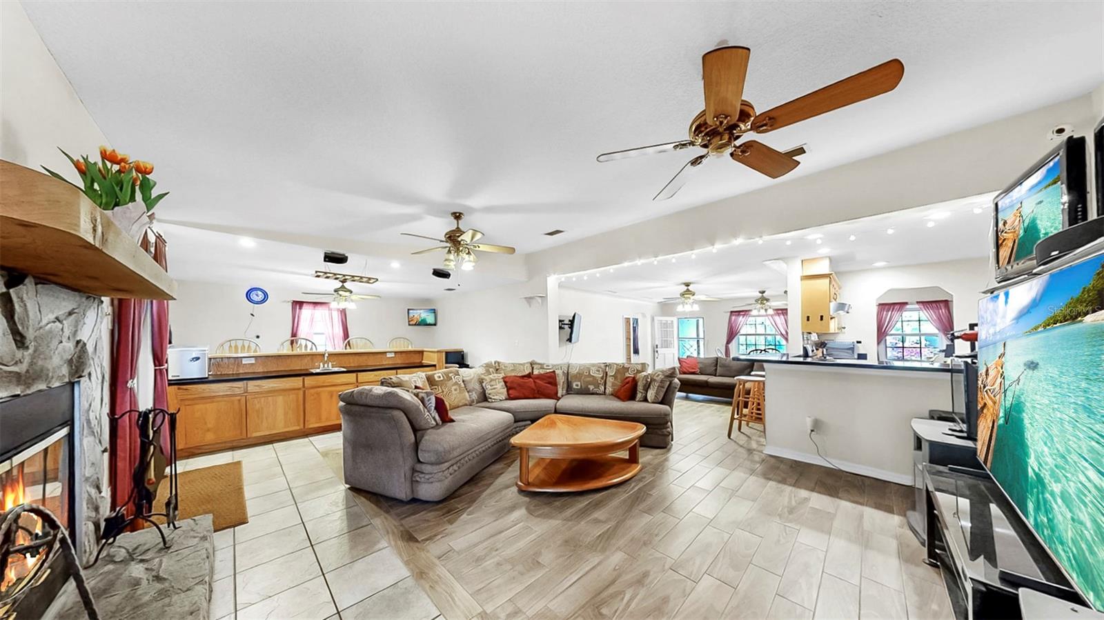 10911 53RD AVE N, ST PETERSBURG, FL, 33708