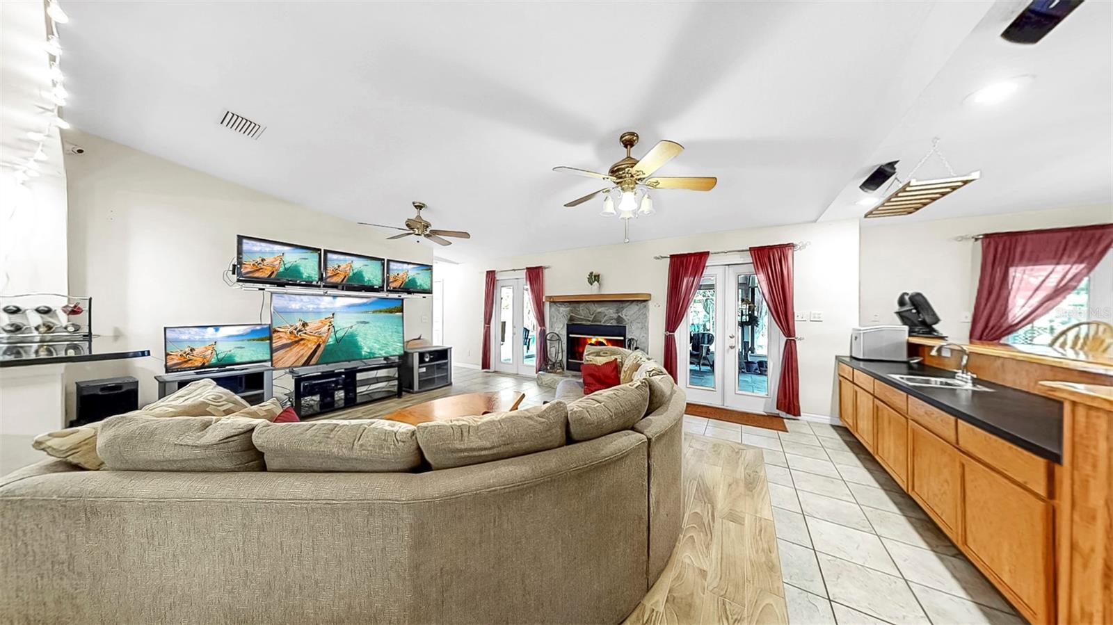 10911 53RD AVE N, ST PETERSBURG, FL, 33708