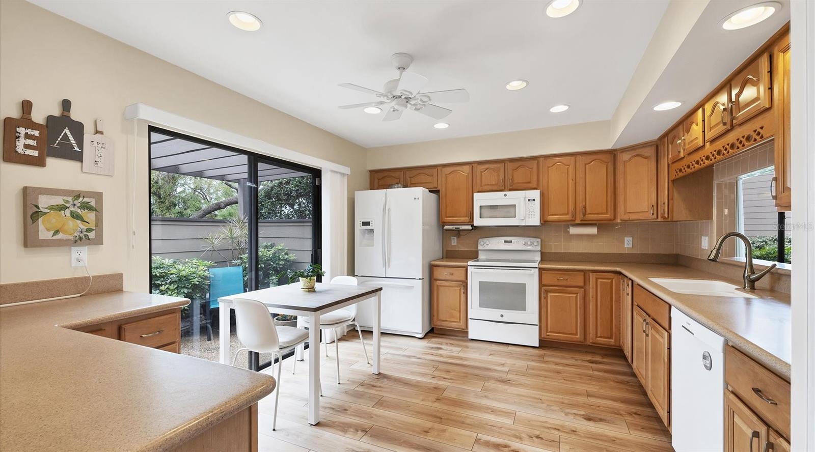 4701 CHANDLERS FORDE #22, SARASOTA, FL, 34235