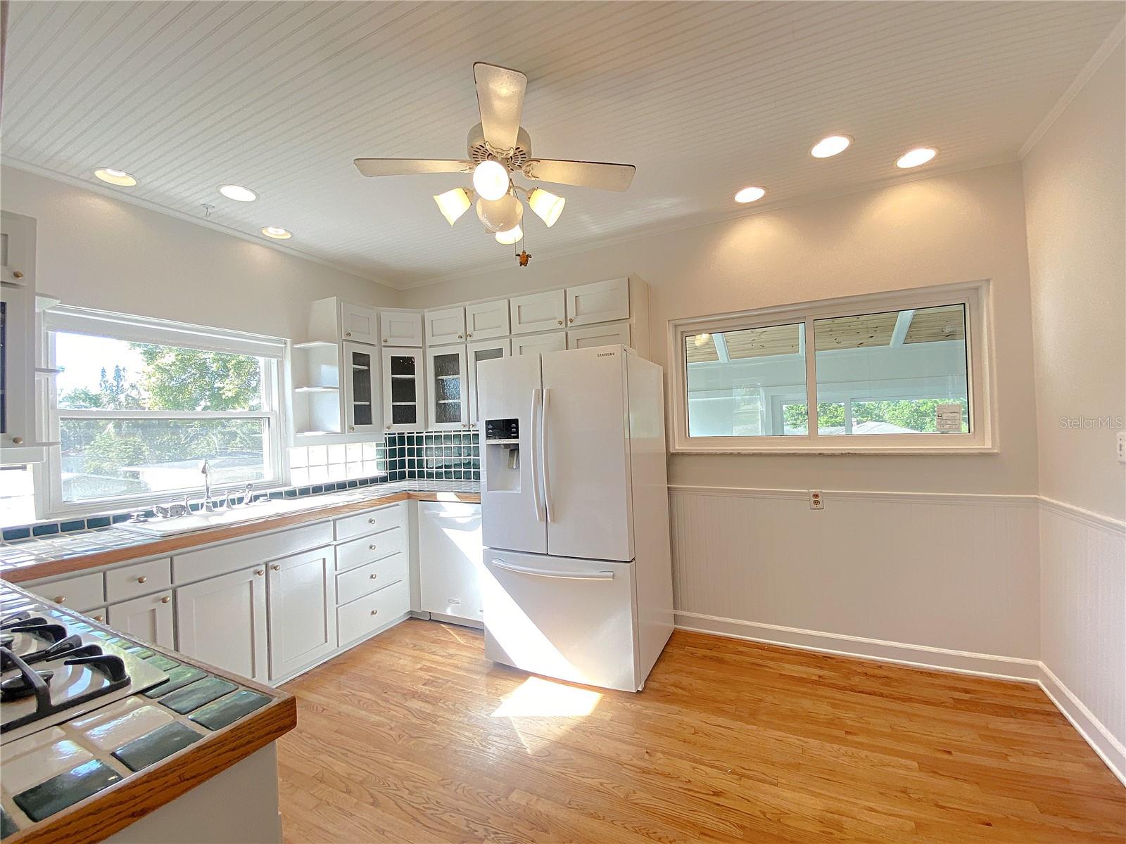 737 CARLTON AVE, LAKE WALES, FL, 33853