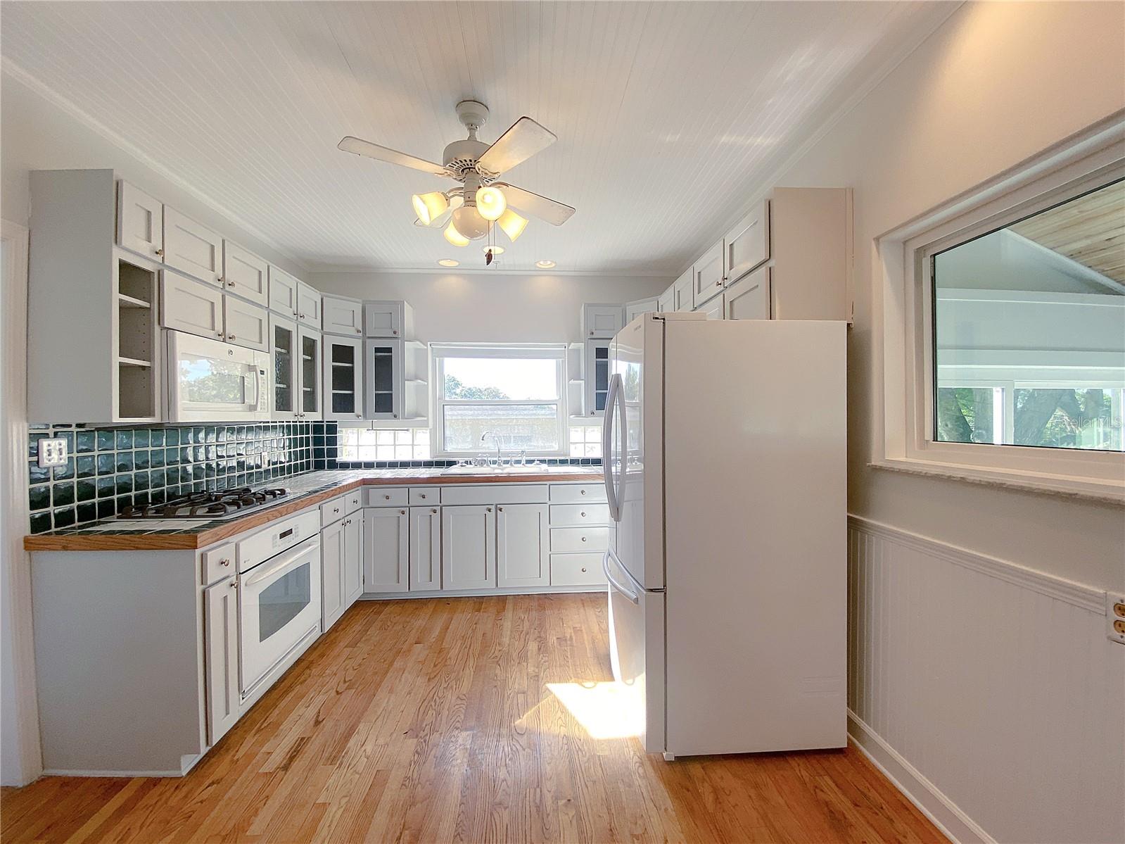 737 CARLTON AVE, LAKE WALES, FL, 33853