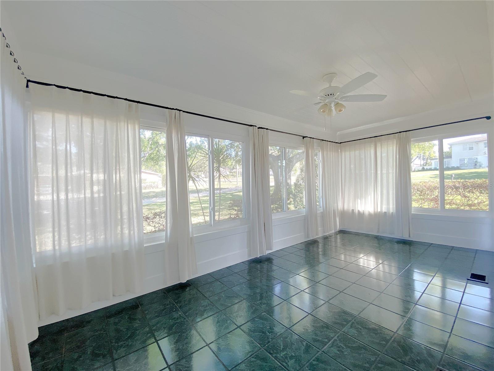 737 CARLTON AVE, LAKE WALES, FL, 33853