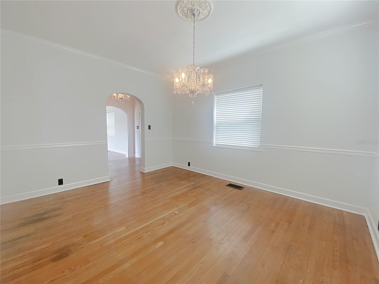 737 CARLTON AVE, LAKE WALES, FL, 33853