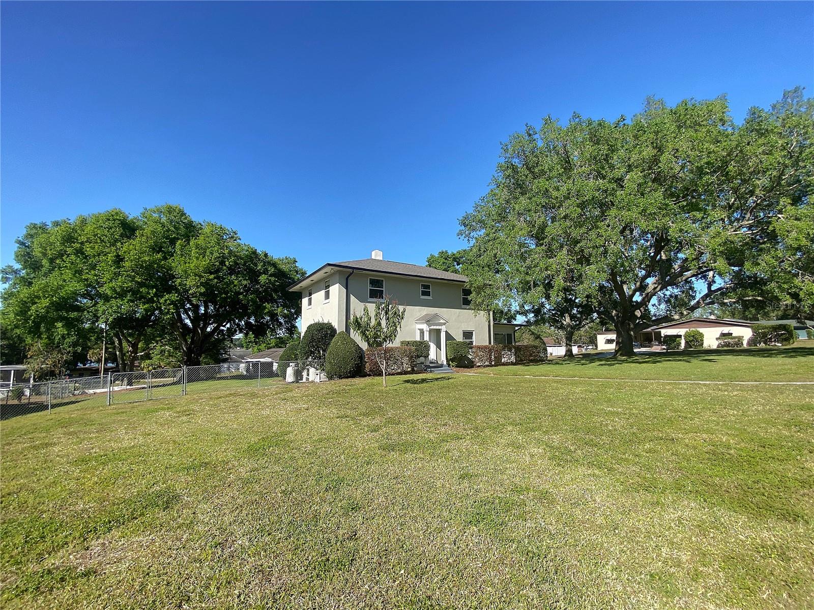 737 CARLTON AVE, LAKE WALES, FL, 33853