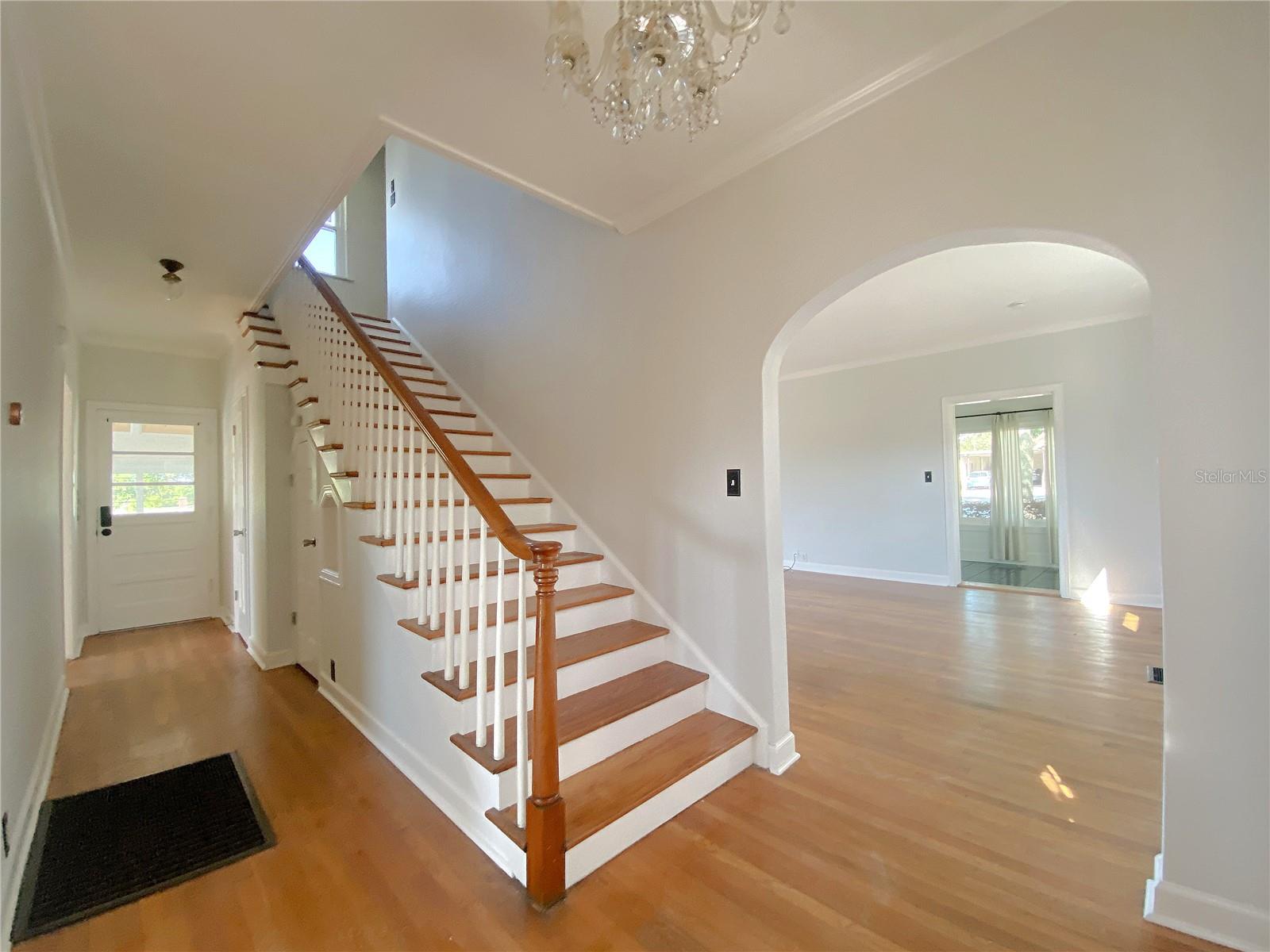 737 CARLTON AVE, LAKE WALES, FL, 33853