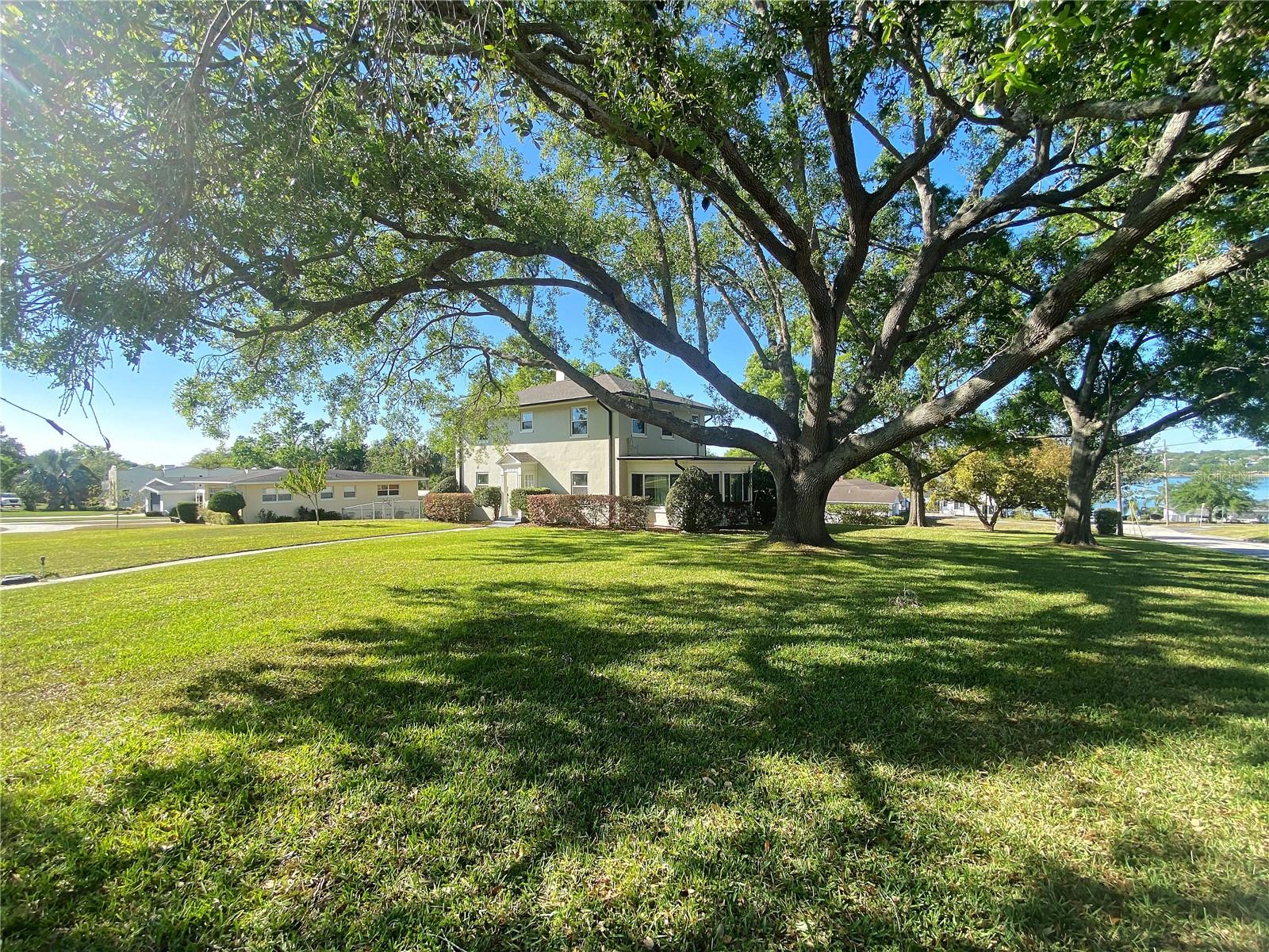 737 CARLTON AVE, LAKE WALES, FL, 33853