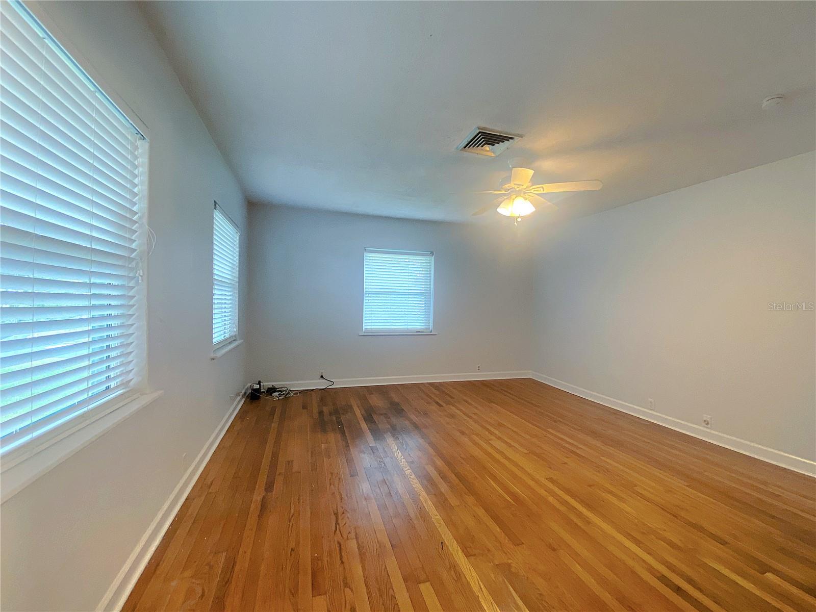 737 CARLTON AVE, LAKE WALES, FL, 33853