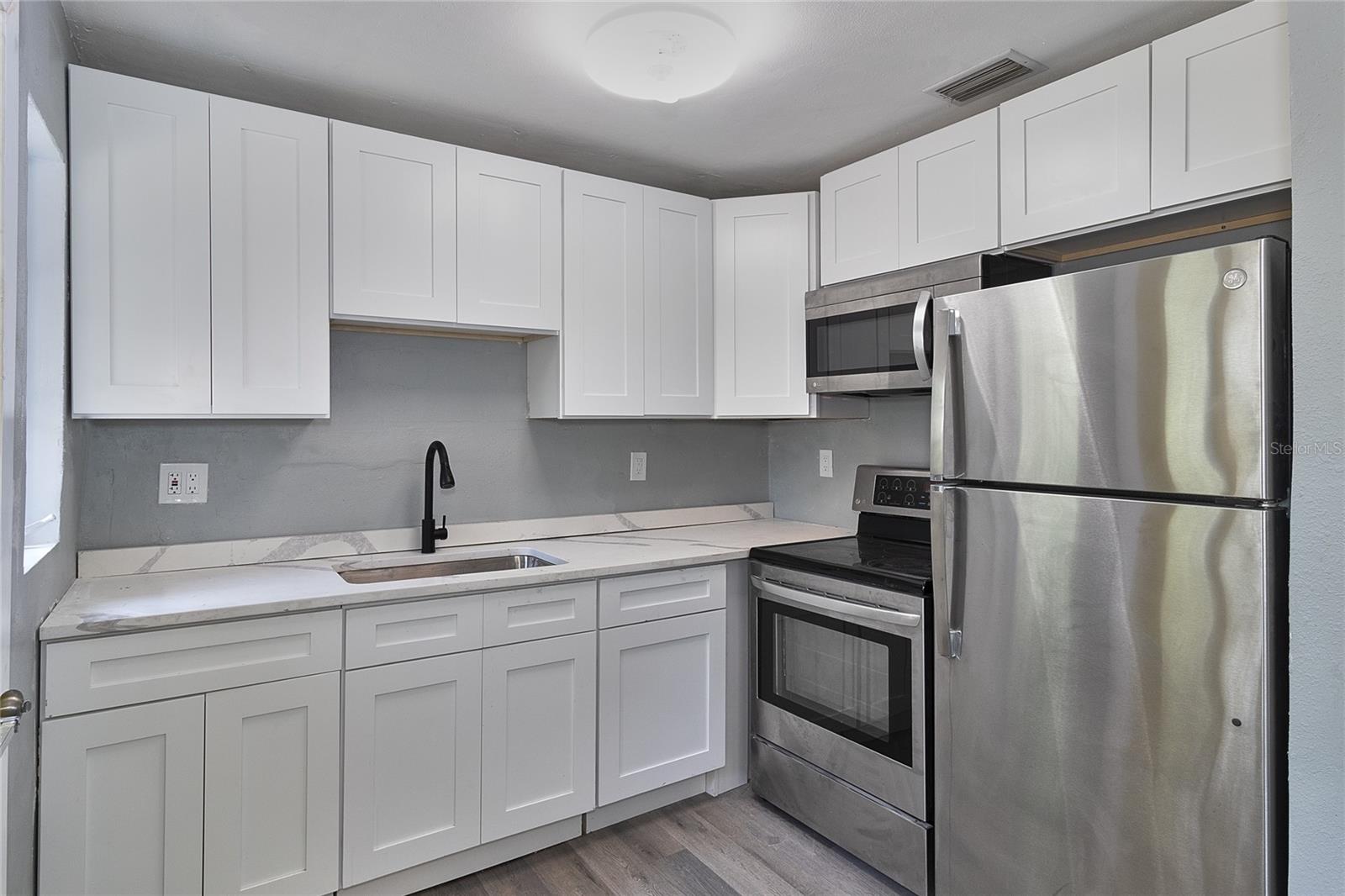 201 83RD AVE N, ST PETERSBURG, FL, 33702