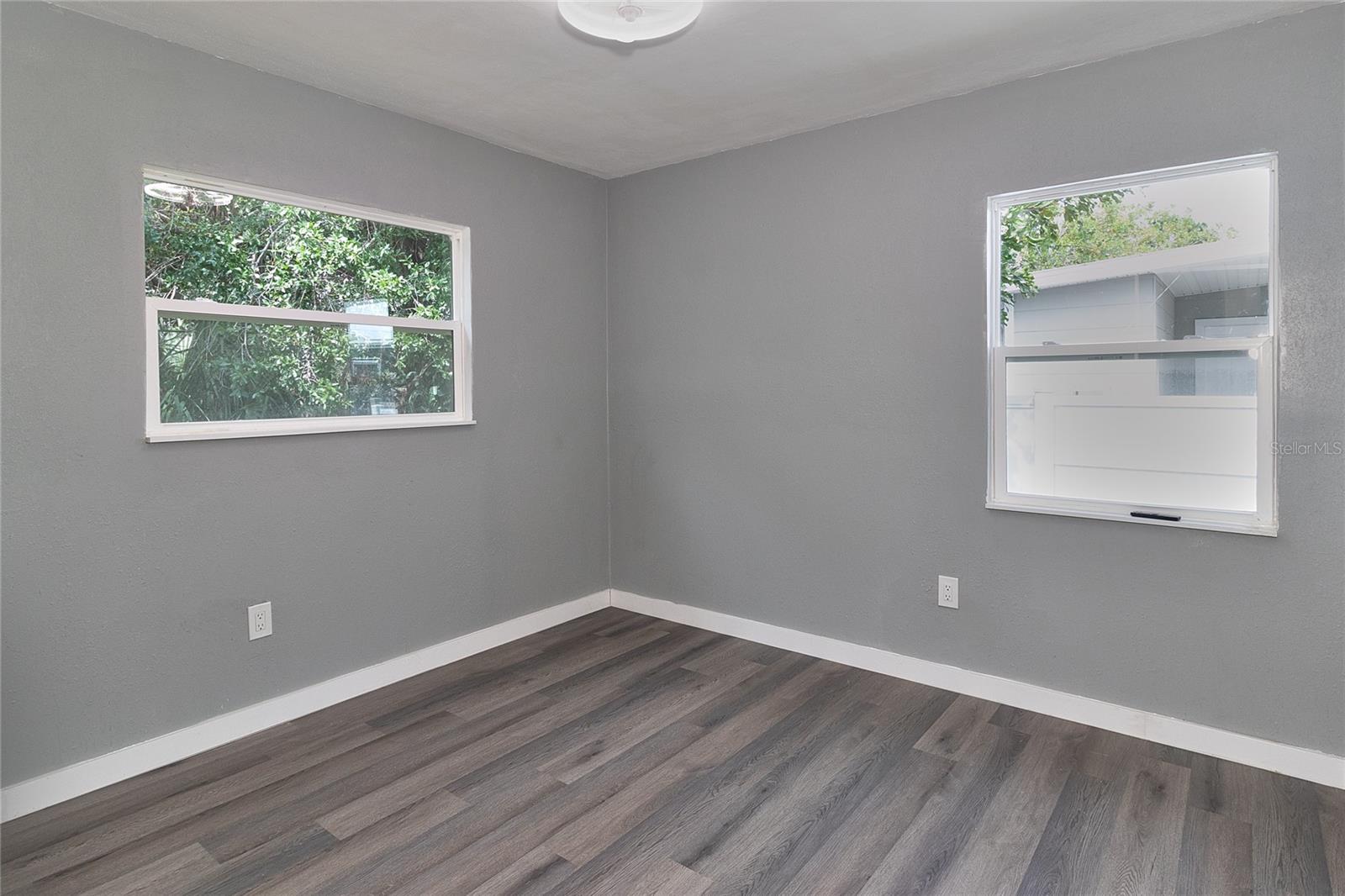 201 83RD AVE N, ST PETERSBURG, FL, 33702