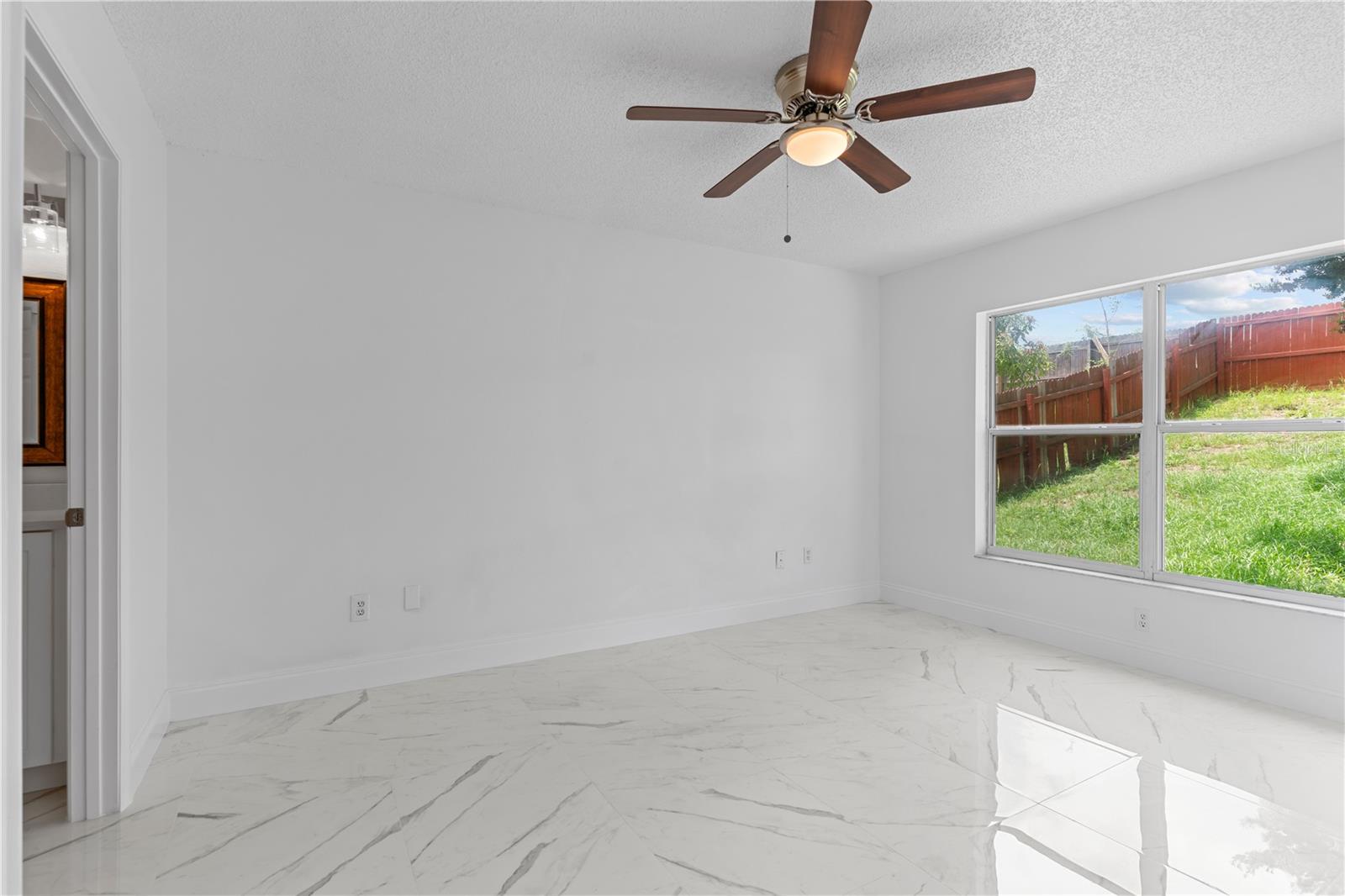 421 ROLLINS DR, DAVENPORT, FL, 33837