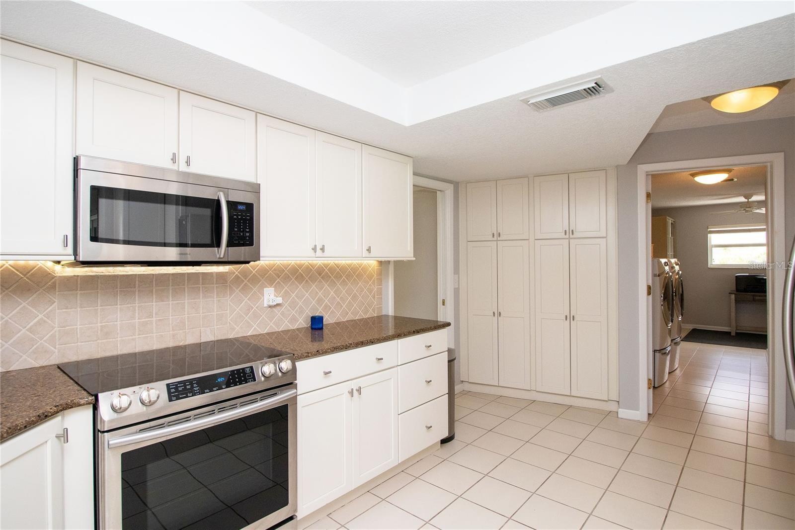 2003 MICHIGAN AVE NE, ST PETERSBURG, FL, 33703