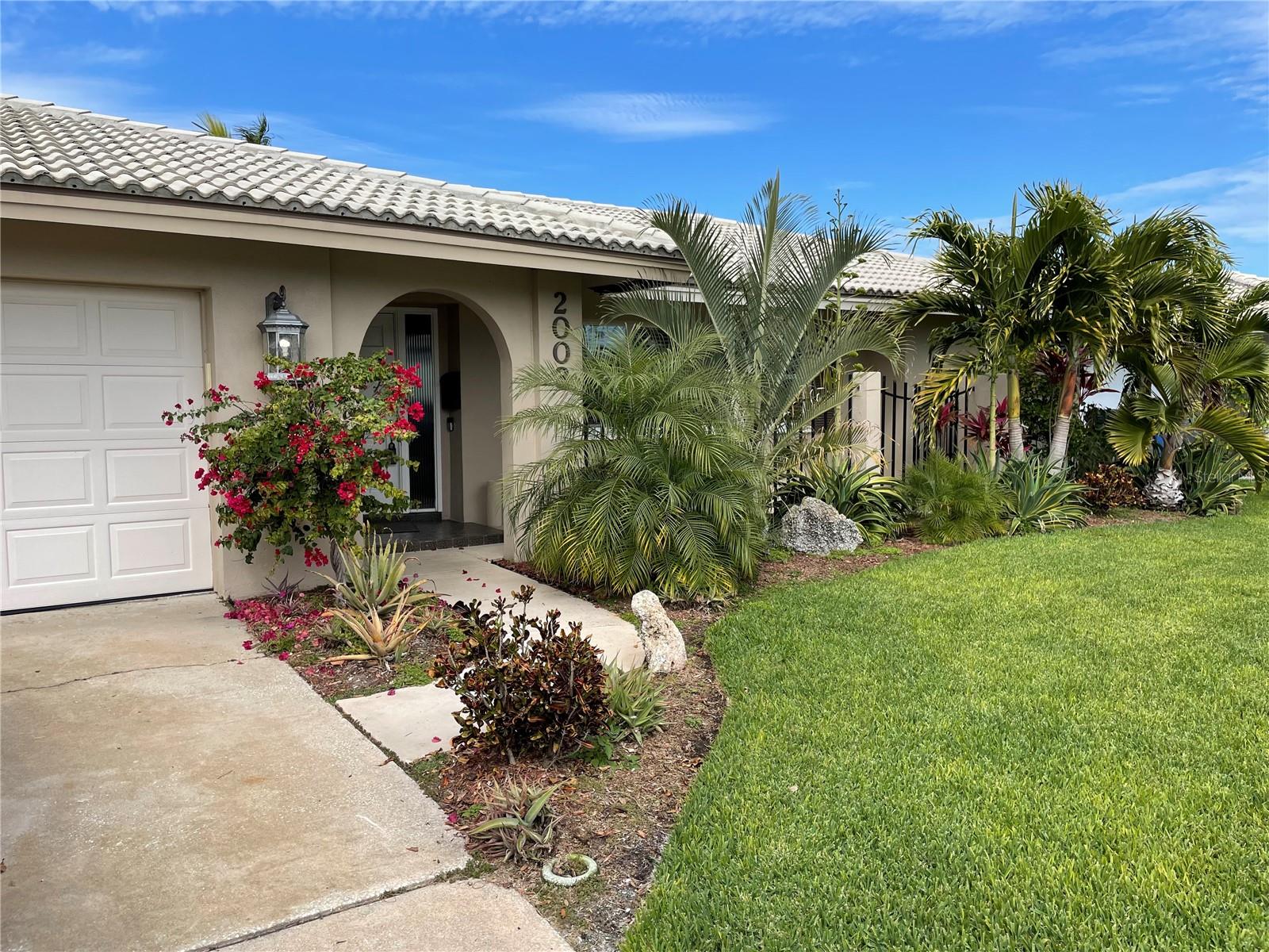 2003 MICHIGAN AVE NE, ST PETERSBURG, FL, 33703