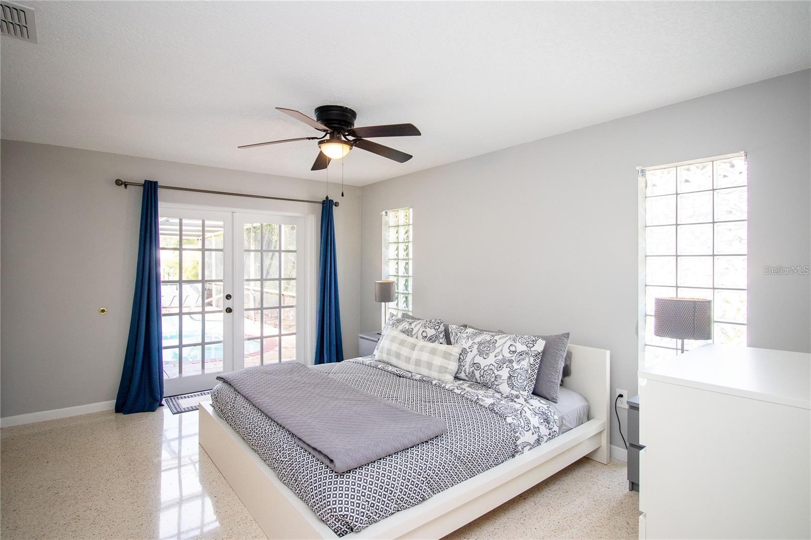 2003 MICHIGAN AVE NE, ST PETERSBURG, FL, 33703