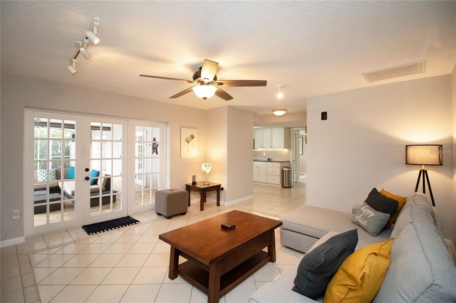 2003 MICHIGAN AVE NE, ST PETERSBURG, FL, 33703