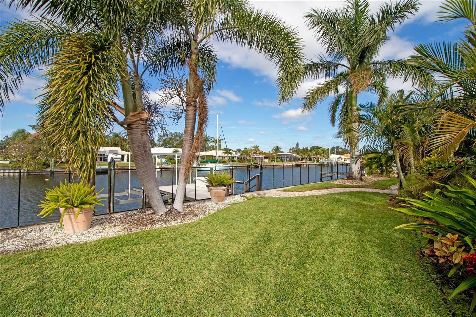 2003 MICHIGAN AVE NE, ST PETERSBURG, FL, 33703