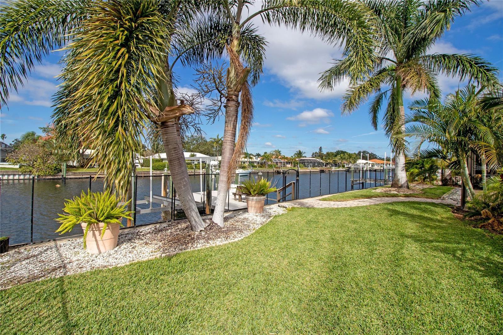 2003 MICHIGAN AVE NE, ST PETERSBURG, FL, 33703