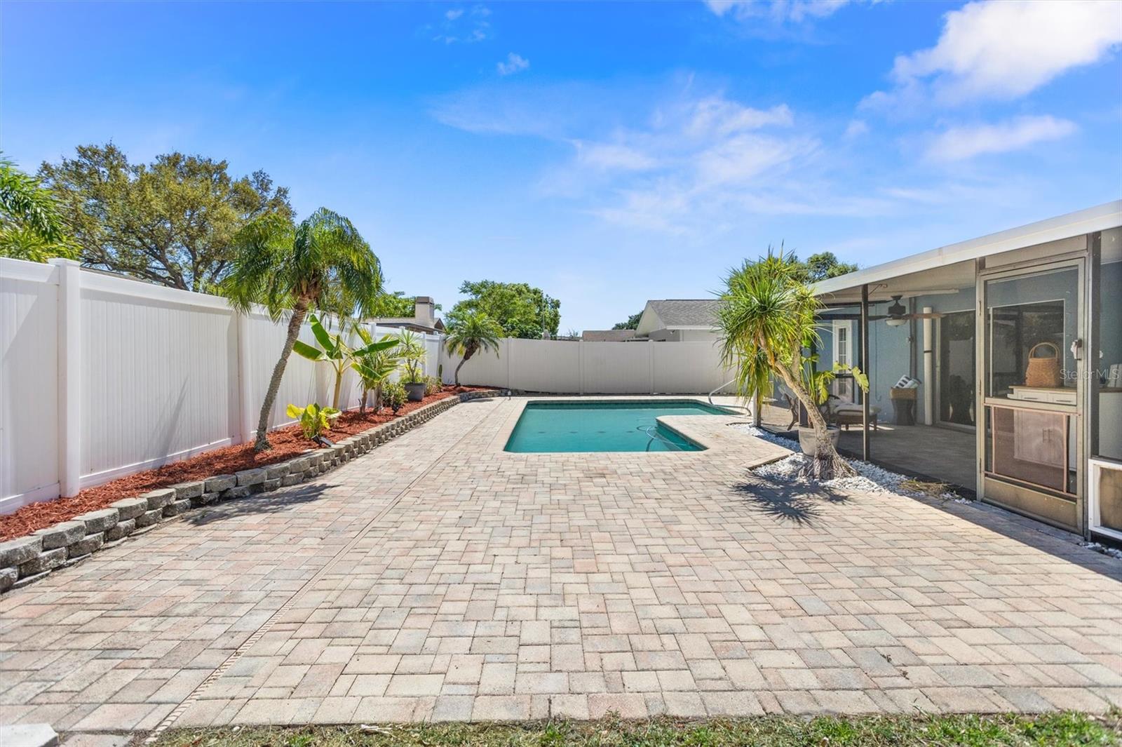 2327 MOORE HAVEN DR W, CLEARWATER, FL, 33763