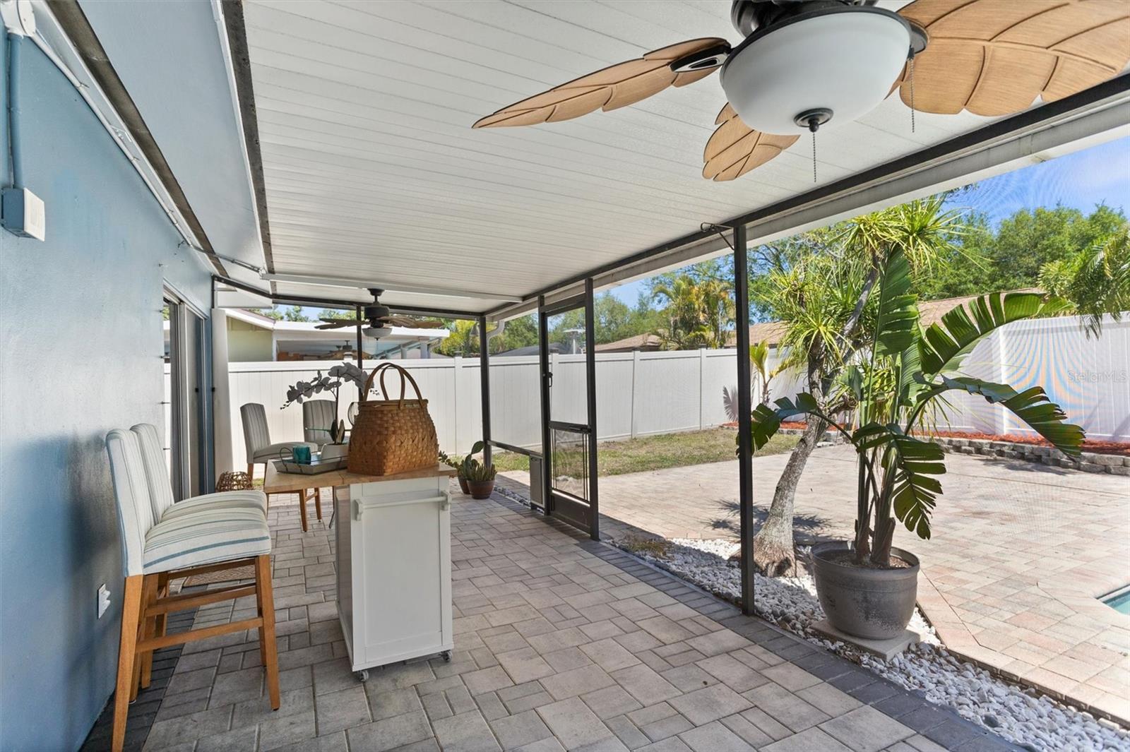 2327 MOORE HAVEN DR W, CLEARWATER, FL, 33763