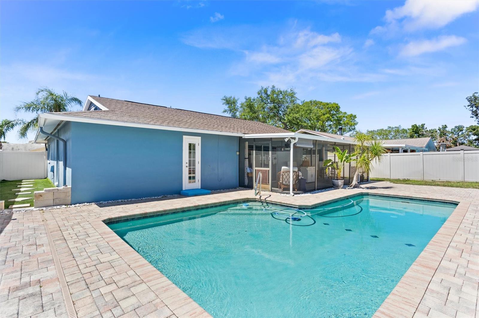 2327 MOORE HAVEN DR W, CLEARWATER, FL, 33763