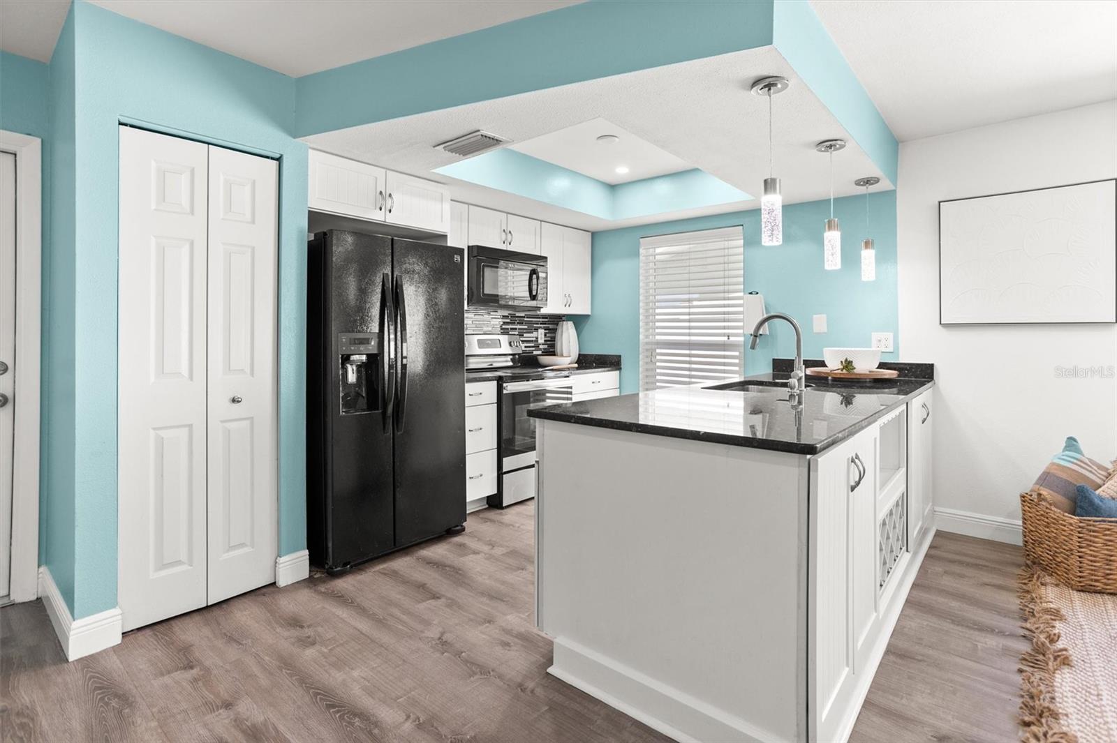 2327 MOORE HAVEN DR W, CLEARWATER, FL, 33763