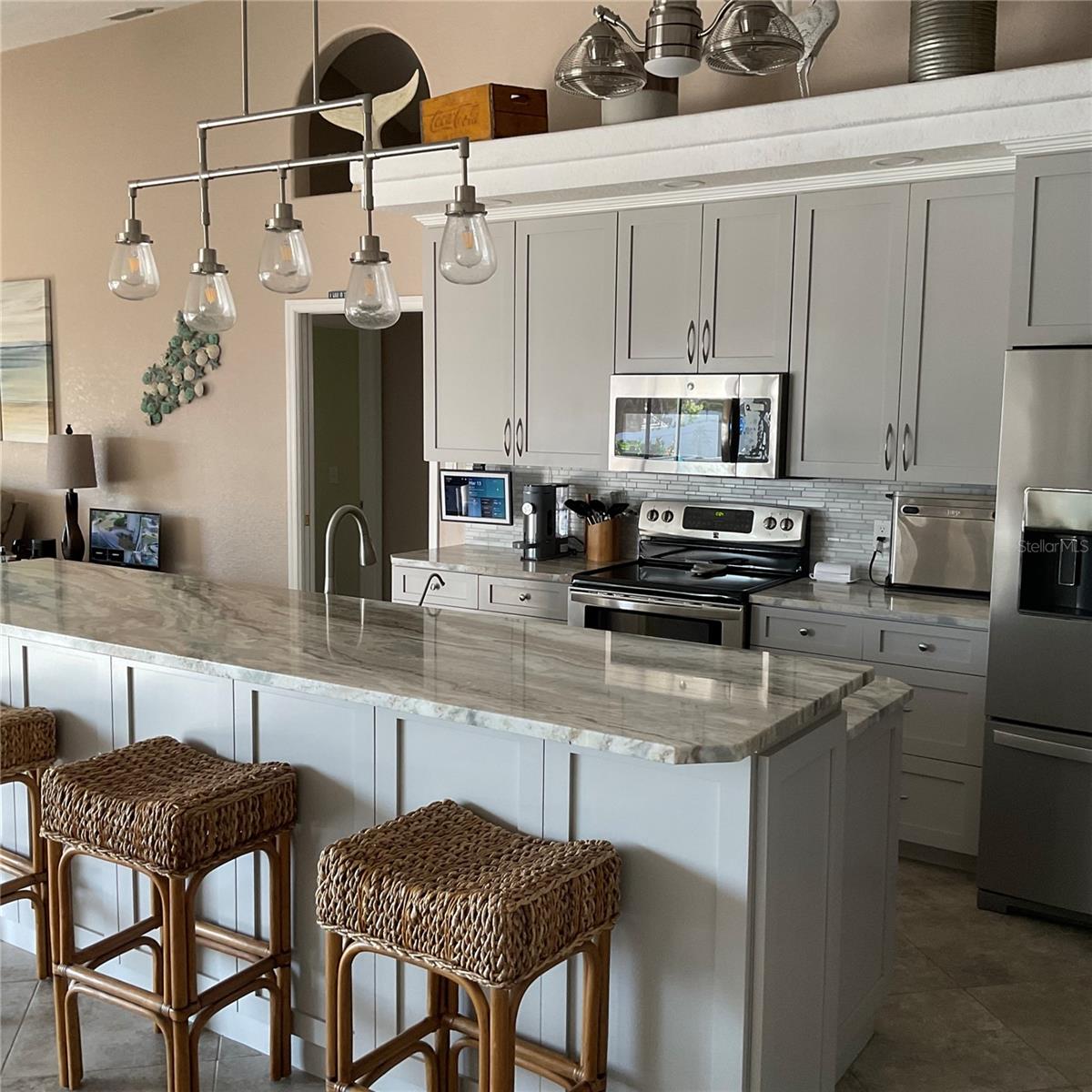 18345 HOTTELET CIR, PORT CHARLOTTE, FL, 33948