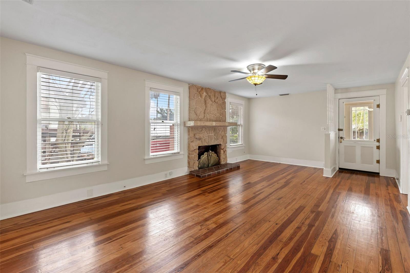 205 MARY AVE, NEW SMYRNA BEACH, FL, 32168