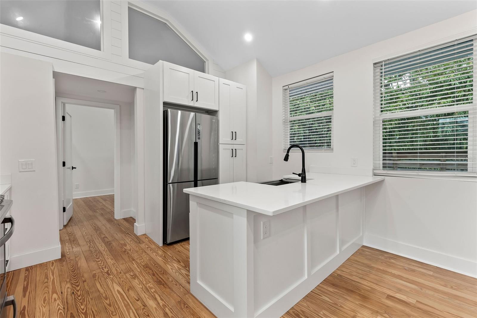 205 MARY AVE, NEW SMYRNA BEACH, FL, 32168