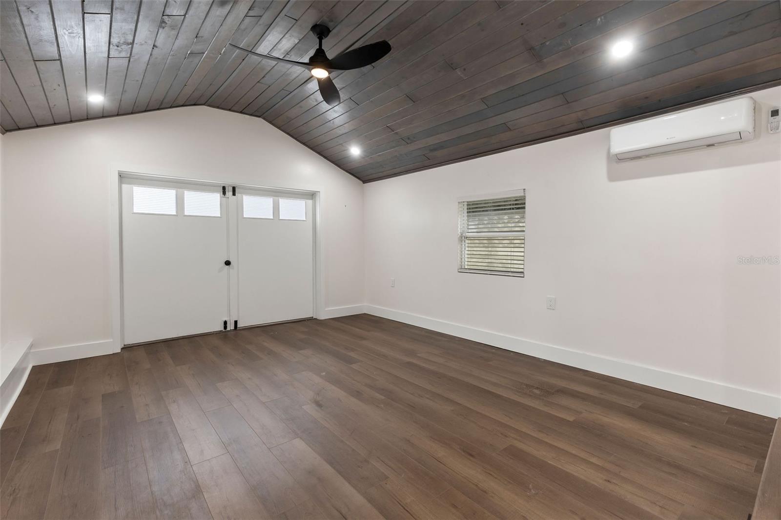 205 MARY AVE, NEW SMYRNA BEACH, FL, 32168