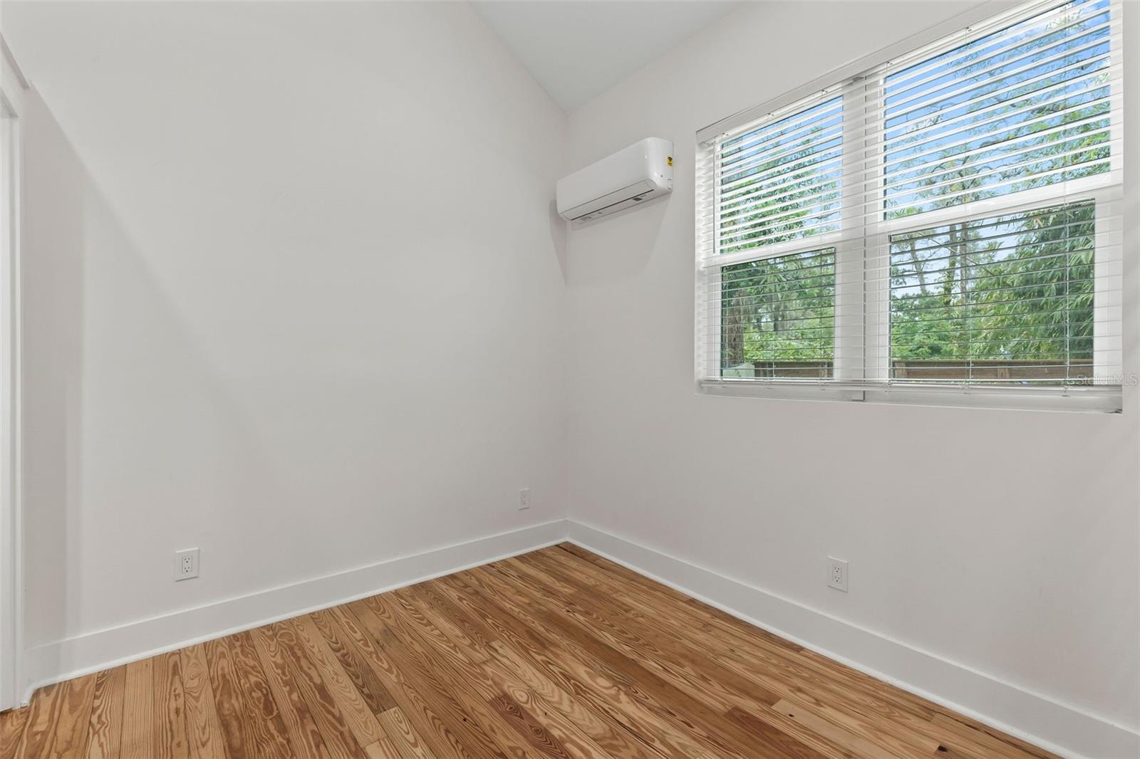 205 MARY AVE, NEW SMYRNA BEACH, FL, 32168