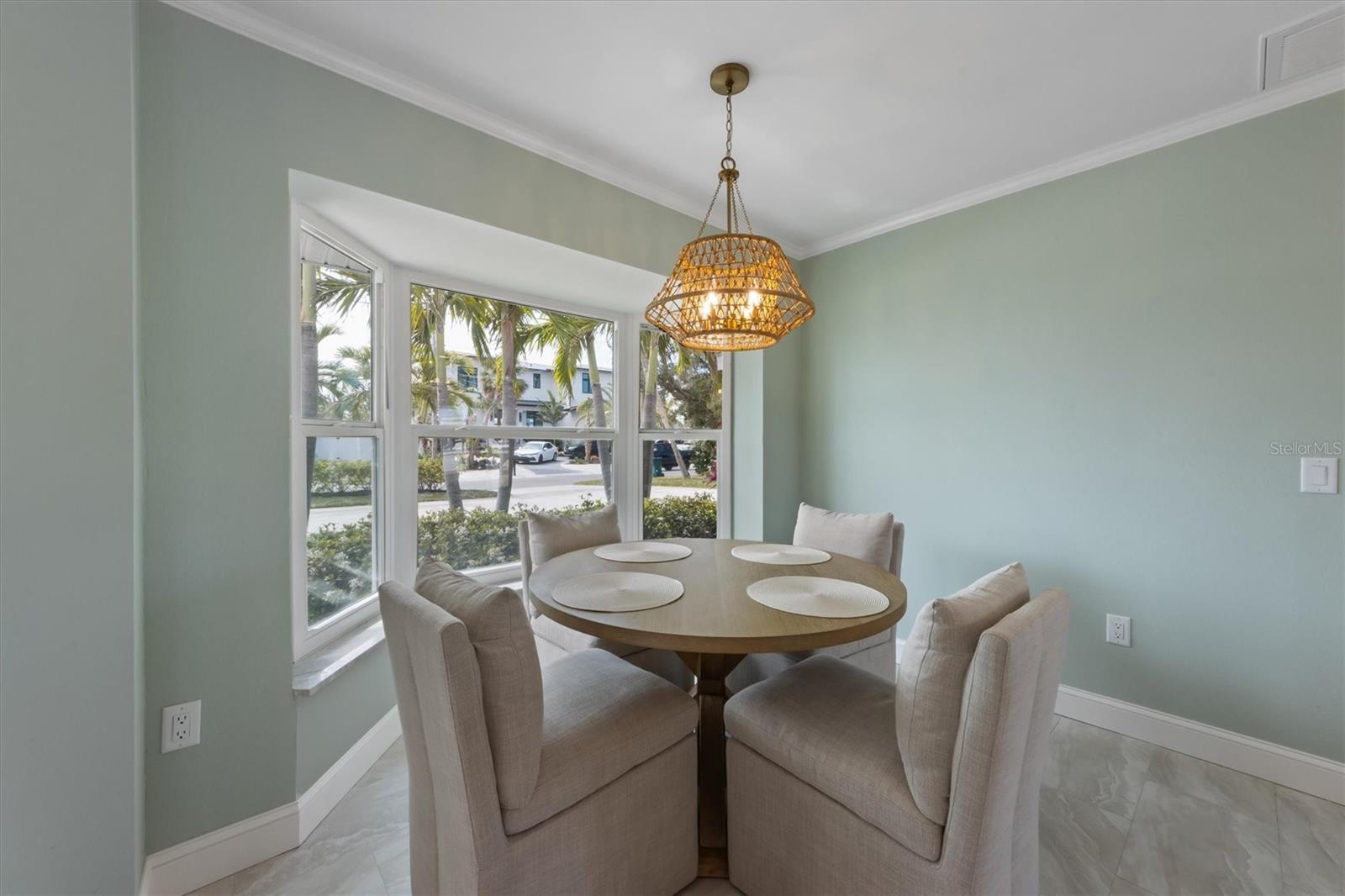 611 DUNDEE LN, HOLMES BEACH, FL, 34217