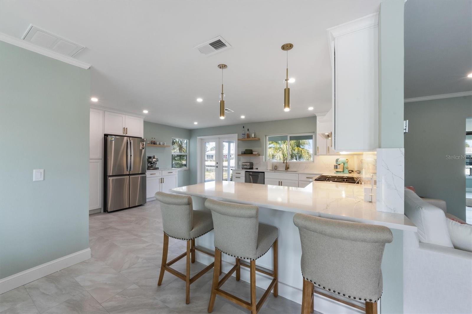 611 DUNDEE LN, HOLMES BEACH, FL, 34217