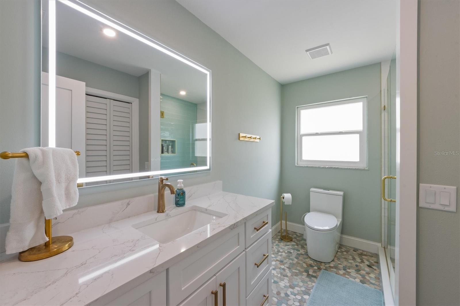 611 DUNDEE LN, HOLMES BEACH, FL, 34217