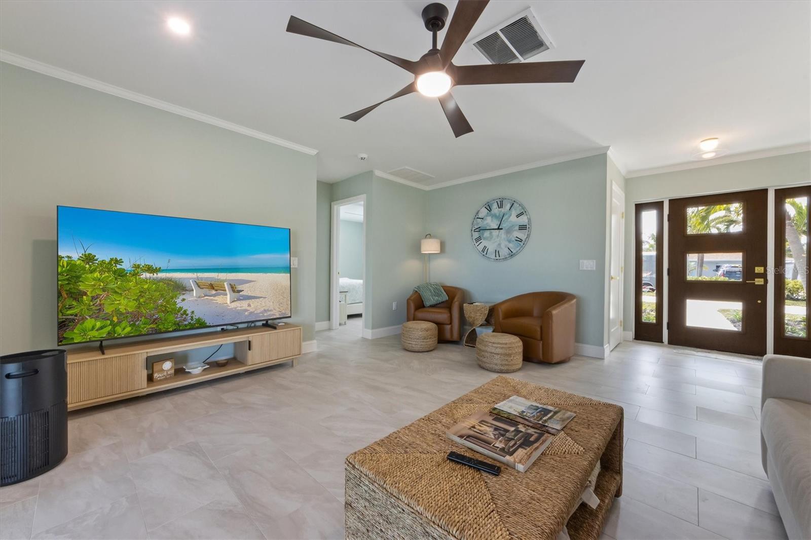611 DUNDEE LN, HOLMES BEACH, FL, 34217