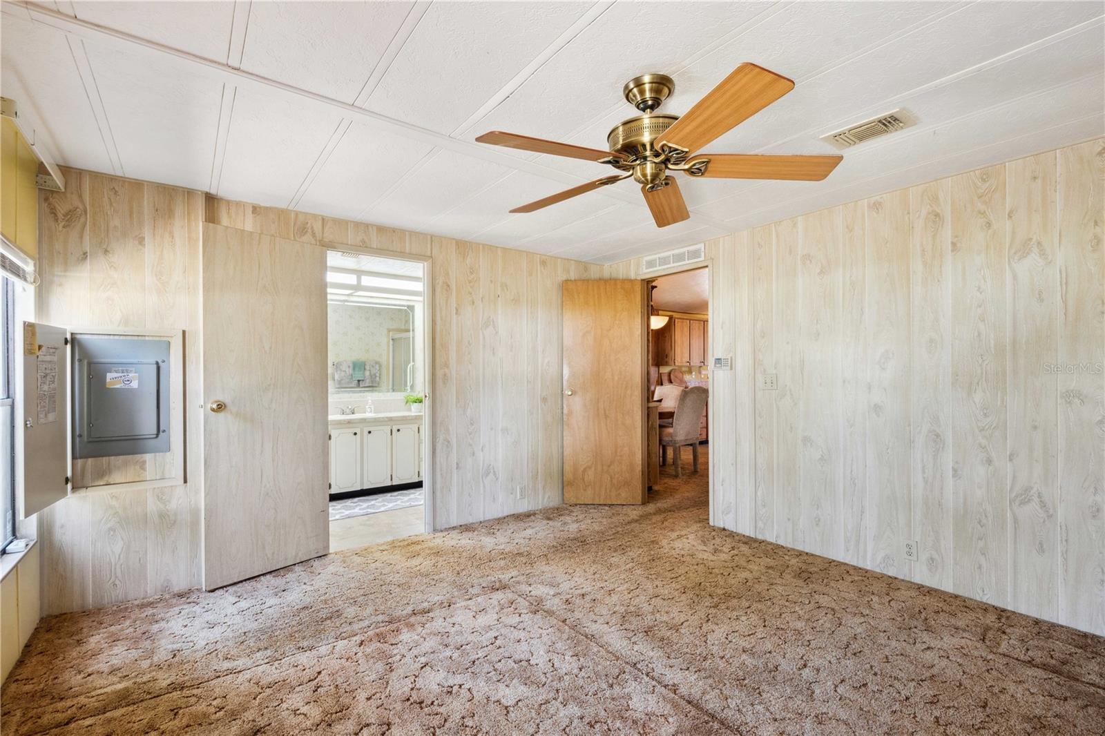 3946 ERNEST DR, WESLEY CHAPEL, FL, 33543