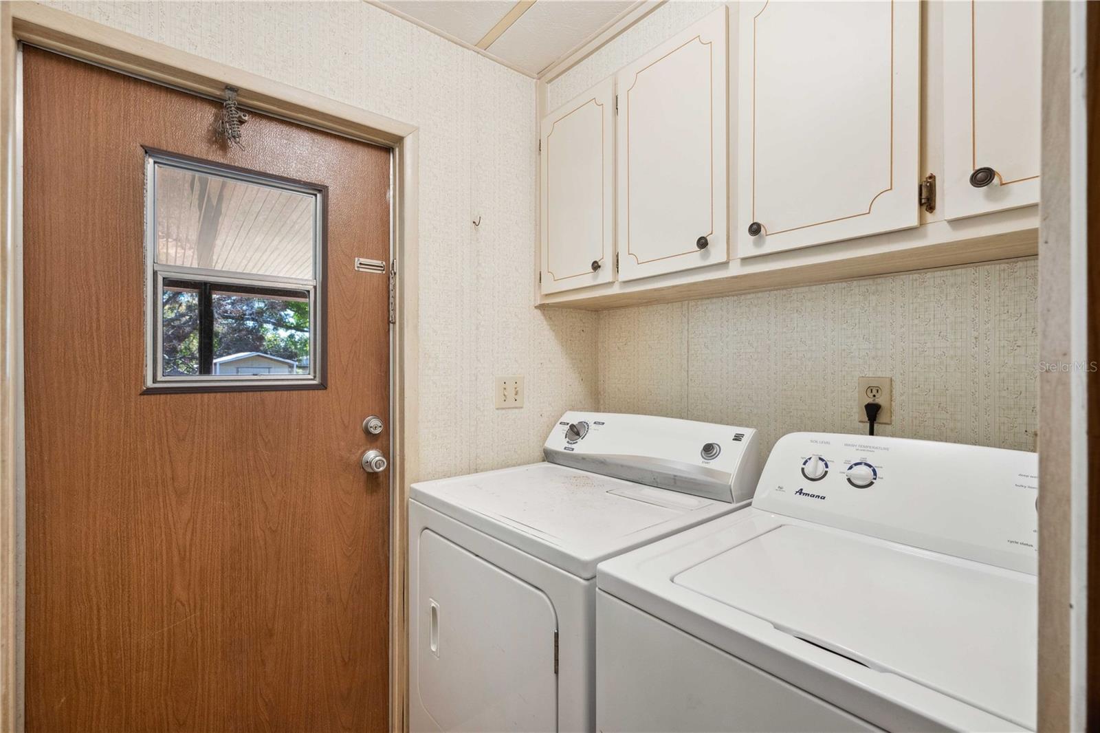 3946 ERNEST DR, WESLEY CHAPEL, FL, 33543