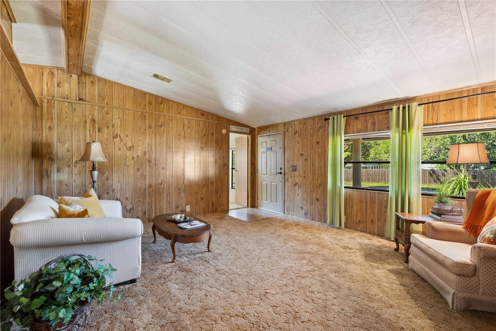 3946 ERNEST DR, WESLEY CHAPEL, FL, 33543