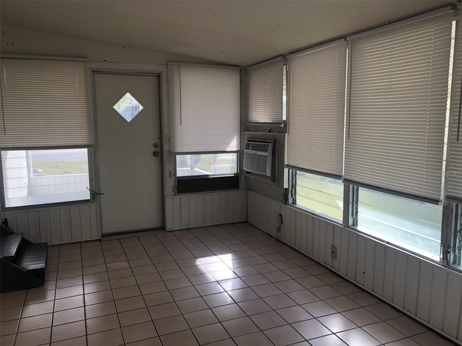 2051 ORANGE DR, HOLIDAY, FL, 34691