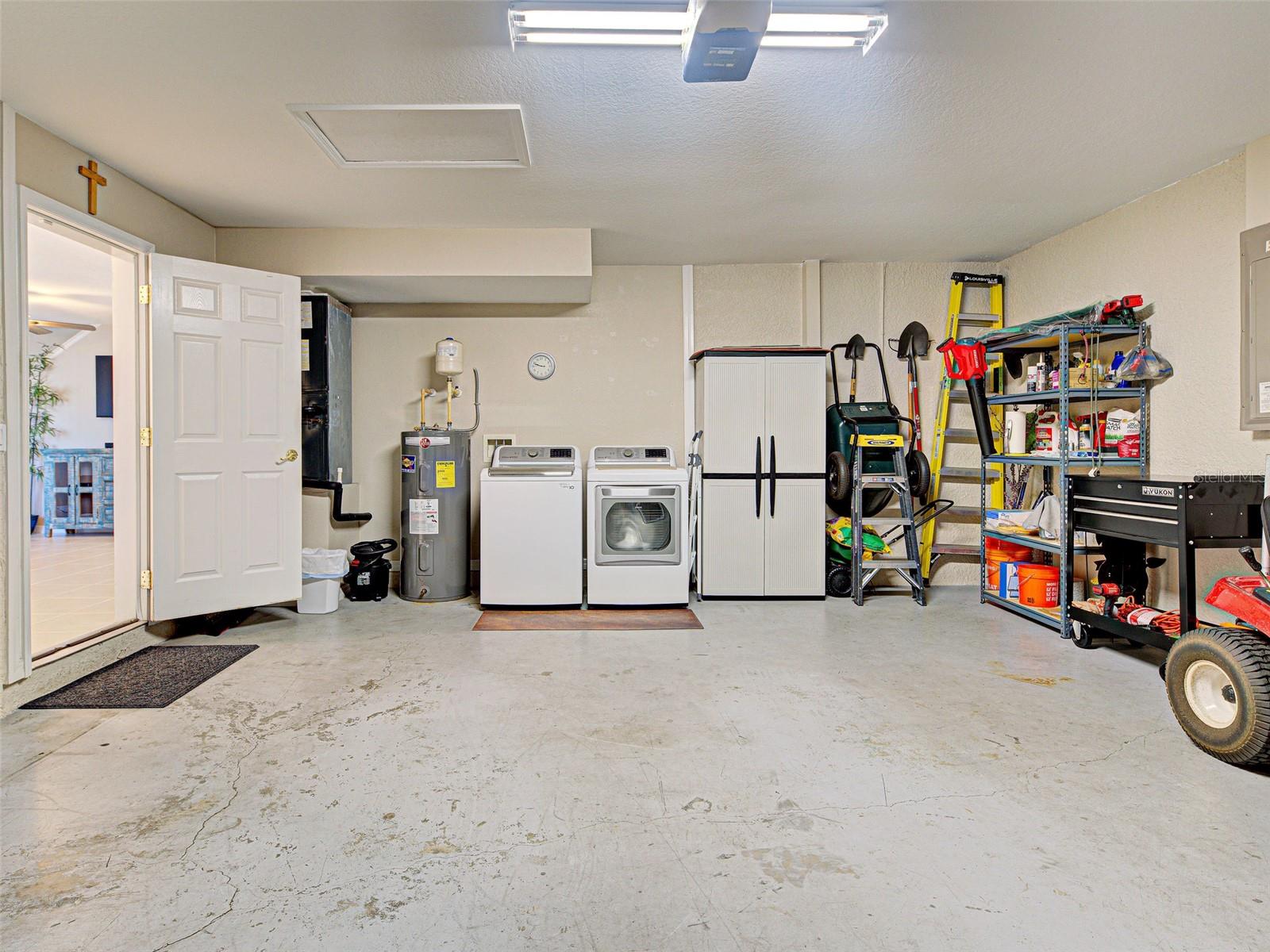 589 ROSE APPLE CIRCLE, PORT CHARLOTTE, FL, 33954
